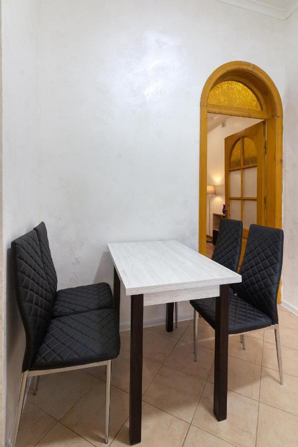 Leogrand Apartments Panteleimona Kulisha 27 إلفيف المظهر الخارجي الصورة