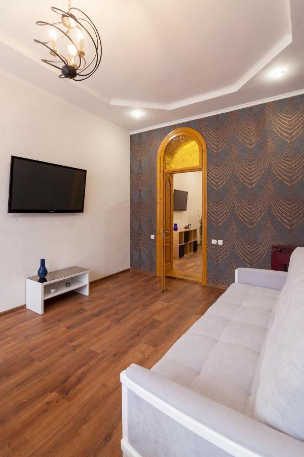 Leogrand Apartments Panteleimona Kulisha 27 إلفيف المظهر الخارجي الصورة